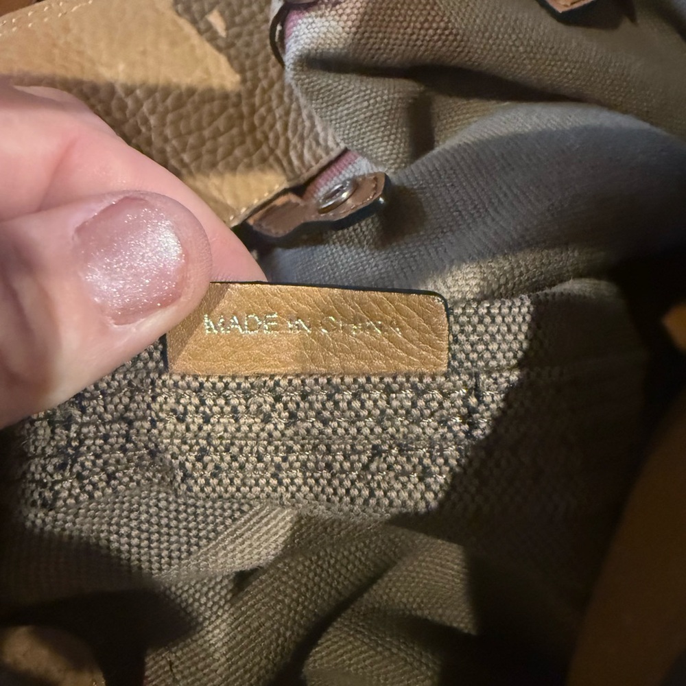 Elegant Tan and Black Burberry Hobo Bag with Tassel - Picture 11 of 15